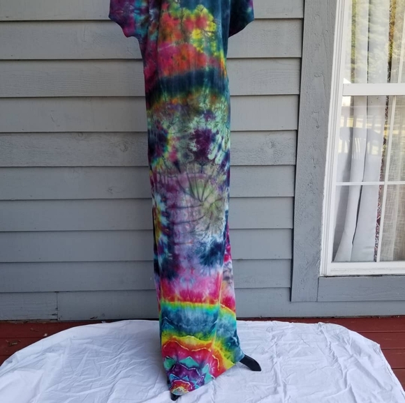 Meet your Posher, Kayce - Picture 3 of 4